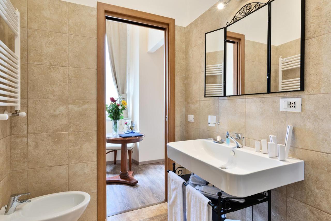 Vatican Domus Luxury Rooms โรม ภายนอก รูปภาพ
