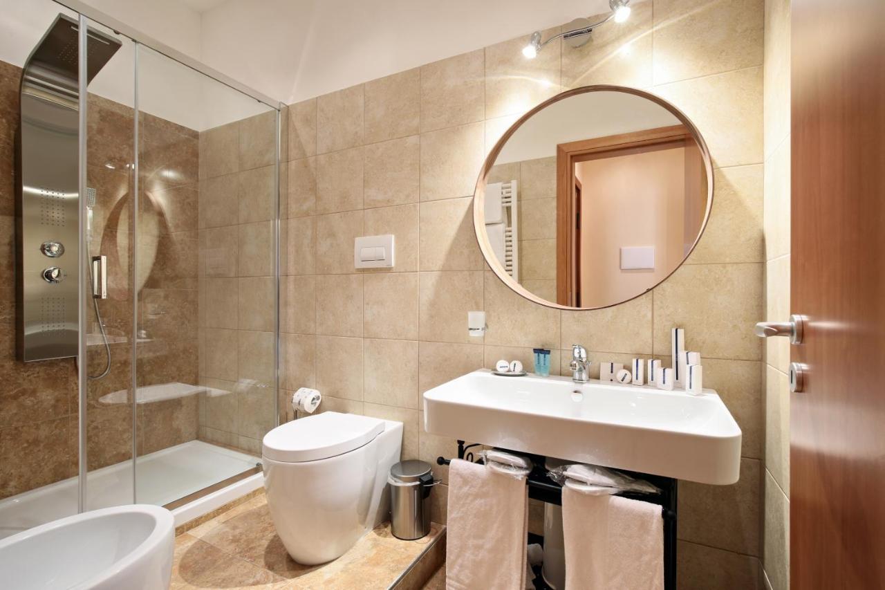 Vatican Domus Luxury Rooms โรม ภายนอก รูปภาพ