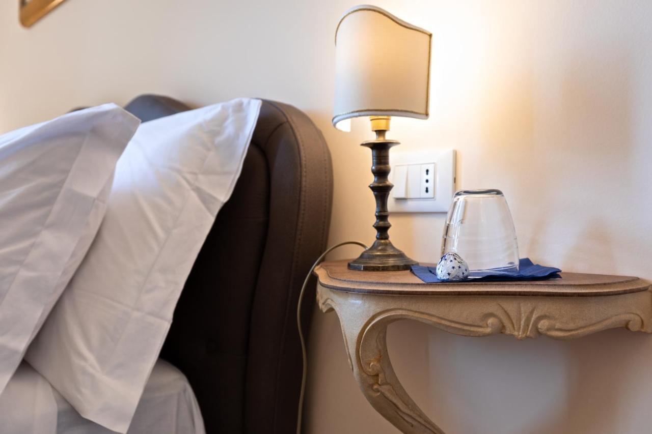Vatican Domus Luxury Rooms โรม ภายนอก รูปภาพ